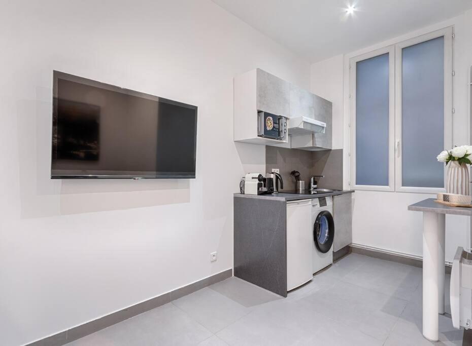 Batignolles Lemercier Cosy Apartment 4P-1Br Париж Екстериор снимка