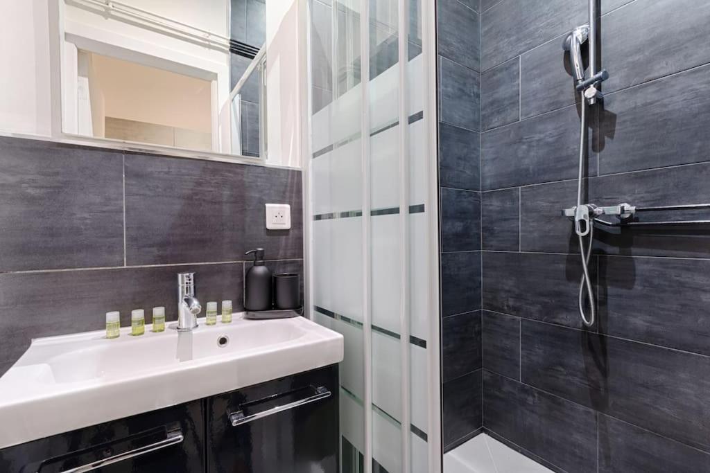 Batignolles Lemercier Cosy Apartment 4P-1Br Париж Екстериор снимка
